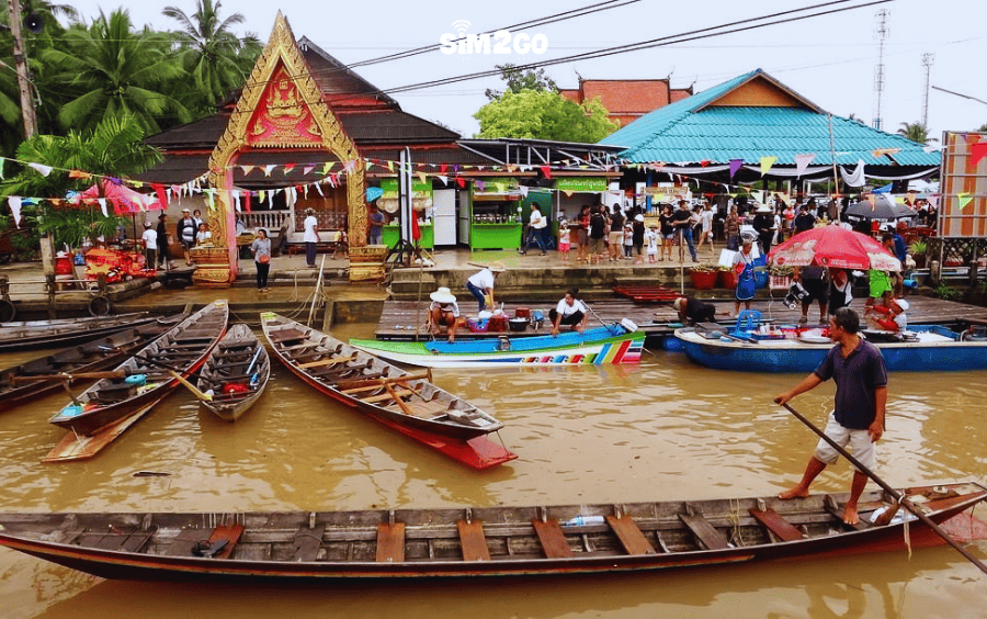 trai-nghiem-cho-noi-khi-du-lich-surat-thani