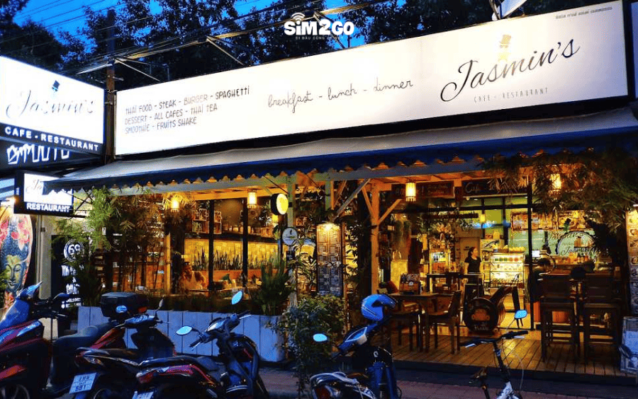 jasmin-s-cafe-pattaya-co-khong-gian-nho-nhung-am-cung